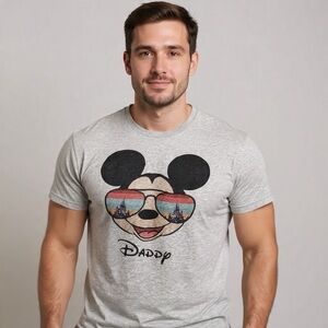 Disney Daddy Mickey Mouse Sunglasses Graphic Tee Gray Sz L | Trendy Flirty